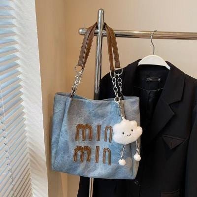 MIN MIN Tote Bag