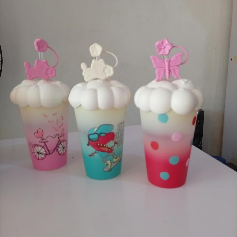 FANCY CUP WITH COVER AND STRAW COVER